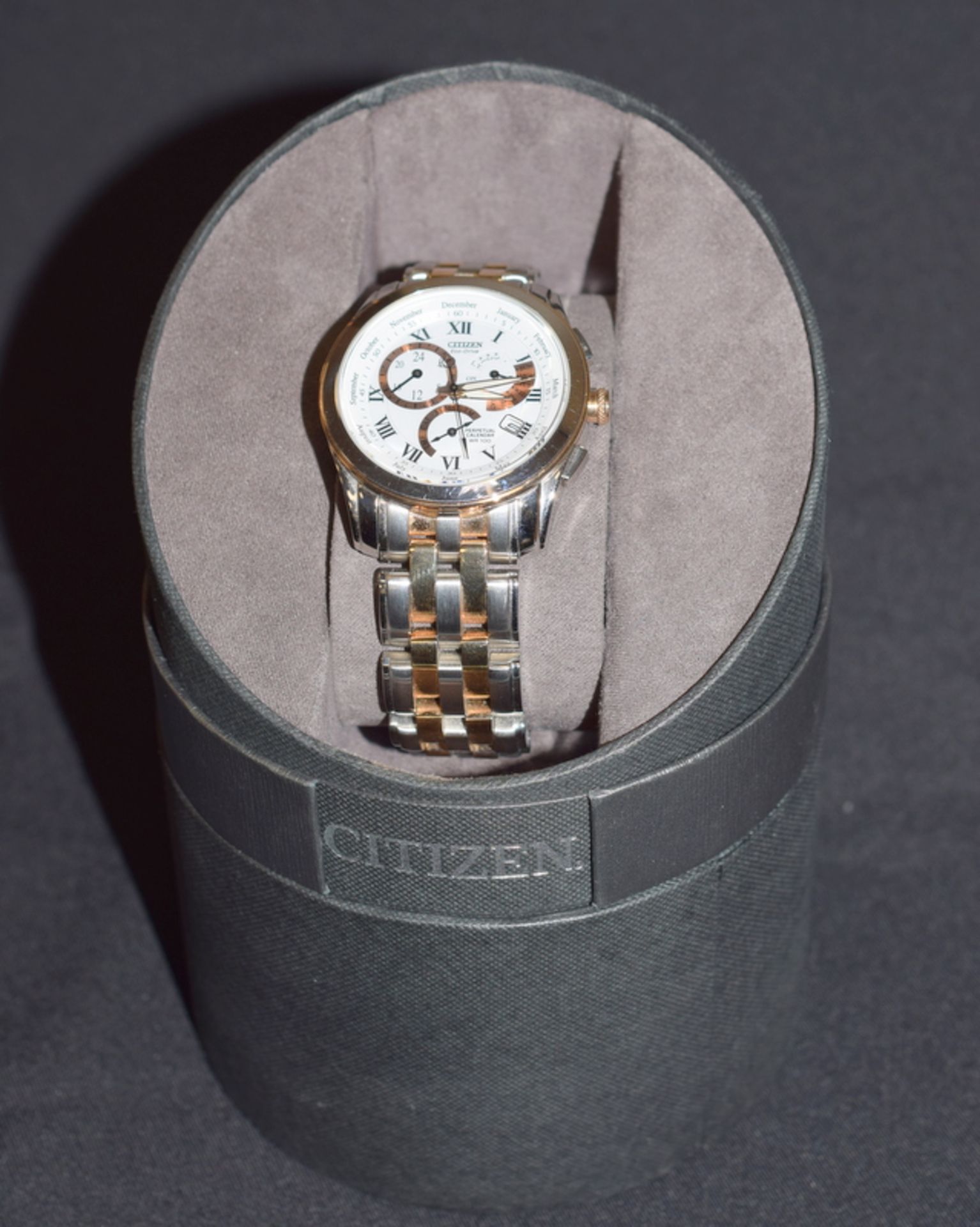 Citizen Watch Calibre 8700 Men's Quartz Watch with White Dial - Image 2 of 6