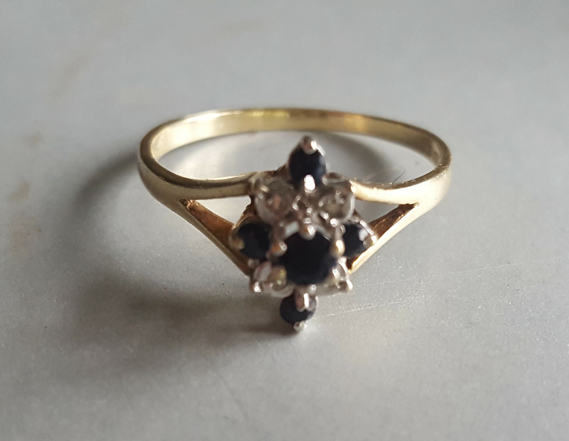 Vintage 9ct Gold Sapphire & Diamond Ring Sheffield 1985 Size 'O' - Bild 2 aus 3