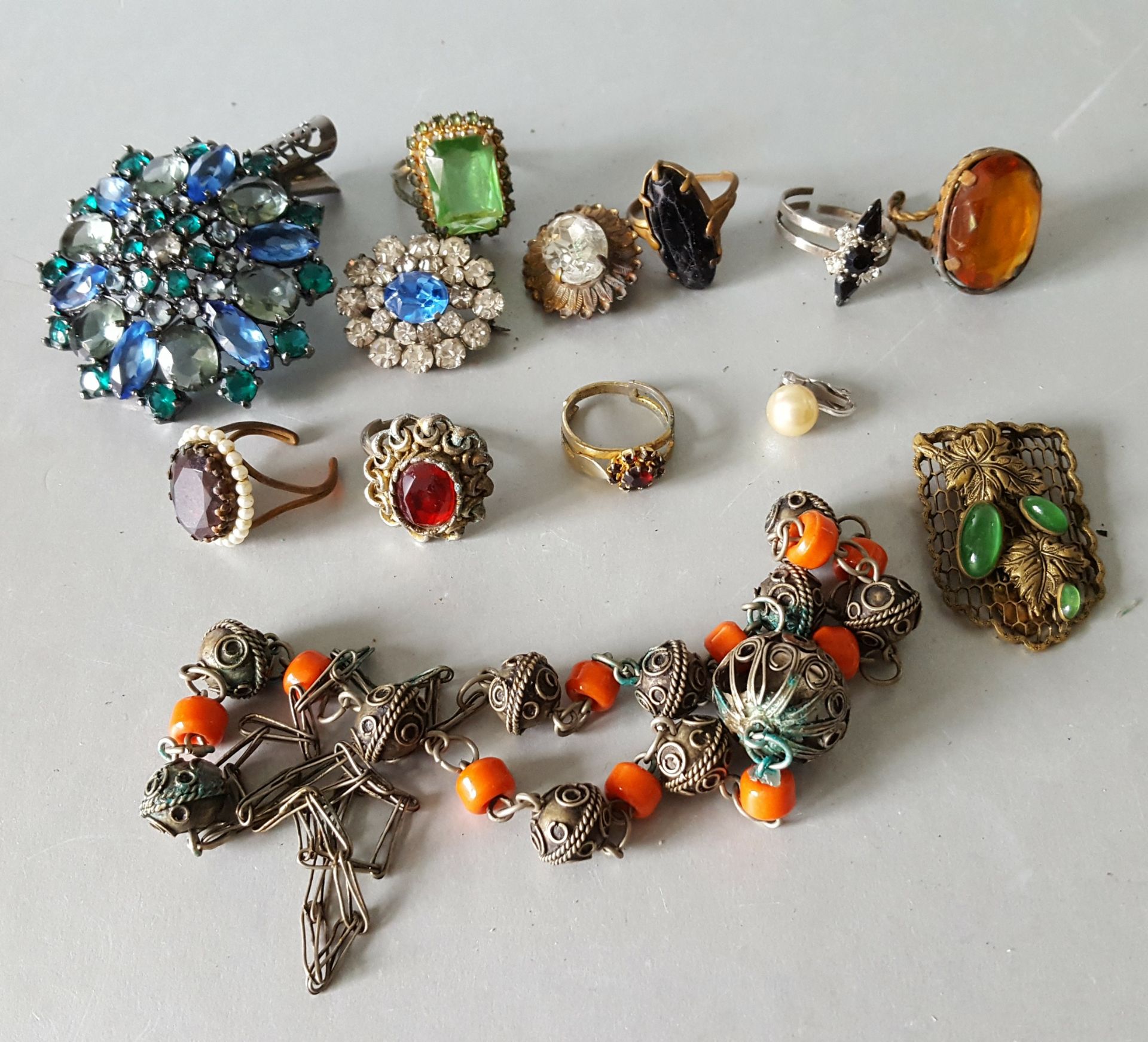 Vintage Retro Parcel of Costume Jewellery NO RESERVE