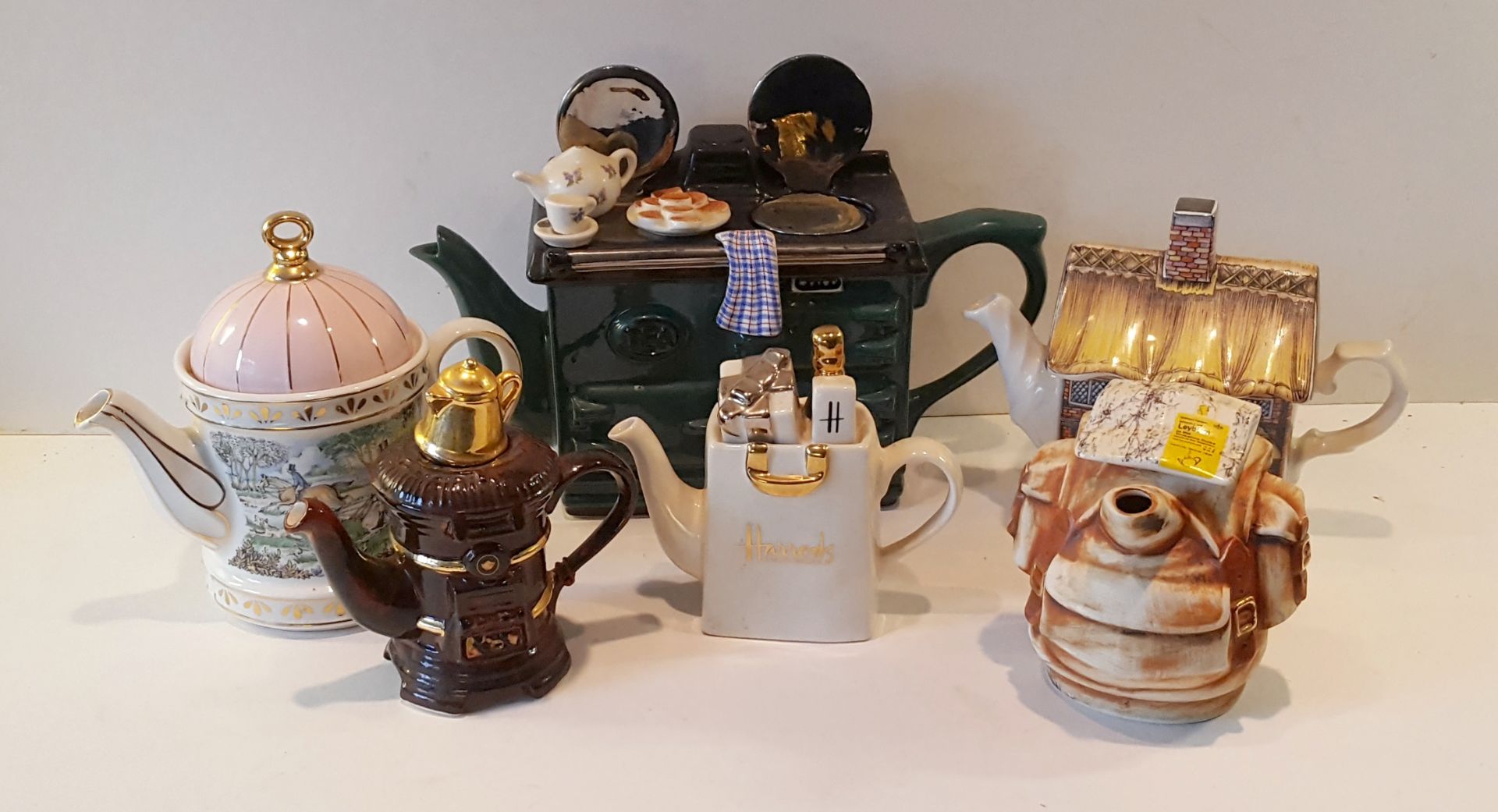 Vintage Retro Collection 6 Novelty Tea Pots Includes Sadler & Harrods