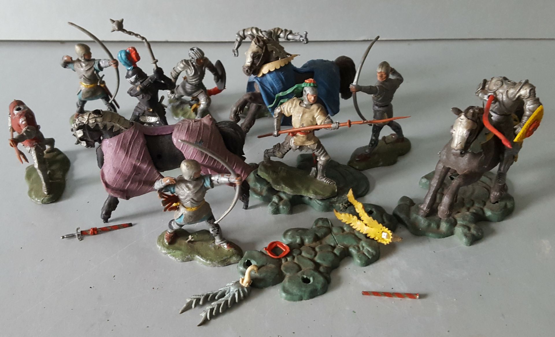 Vintage Retro Collectable Britains Toy Figures War of The Roses NO RESERVE