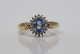 9ct Yellow Gold Aquamarine and Diamond ring, set with one Aquamarine centre stone weighing approx-