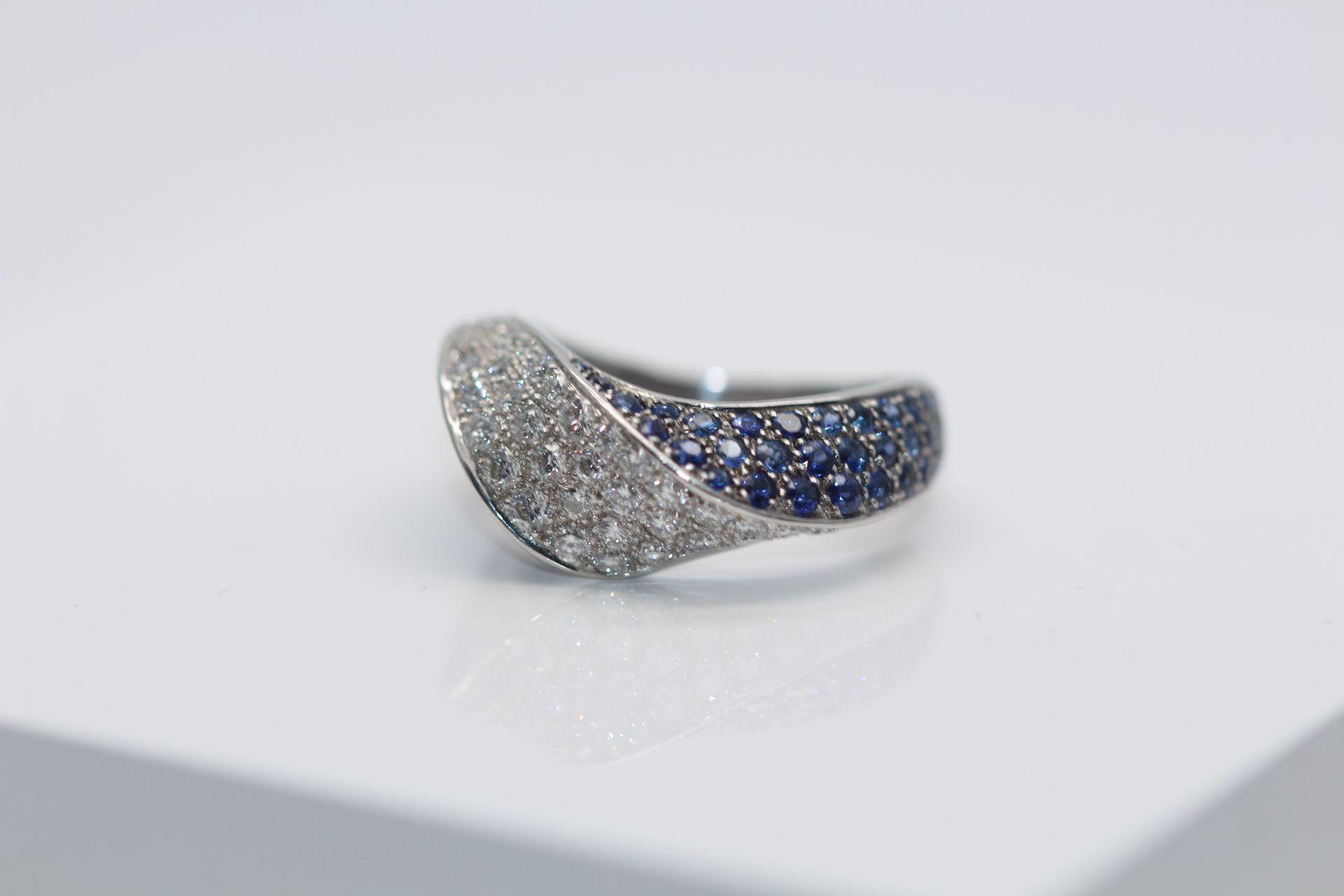 18ct White Gold Diamond and Sapphire Ring,