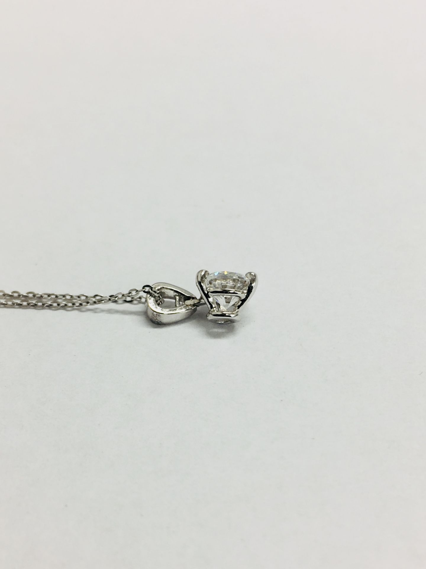 0.30ct diamond set pendant. Brilliant cut diamond, I colour and si3 clarity.3 claw setting. - Image 3 of 4