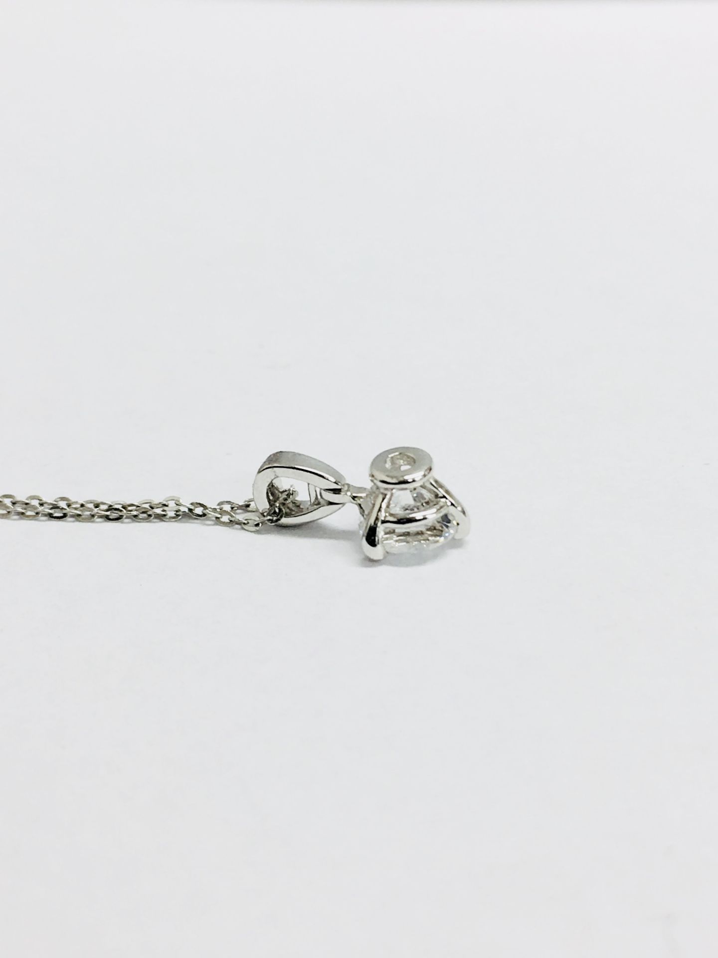 0.30ct diamond set pendant. Brilliant cut diamond, I colour and si3 clarity.3 claw setting. - Image 2 of 4