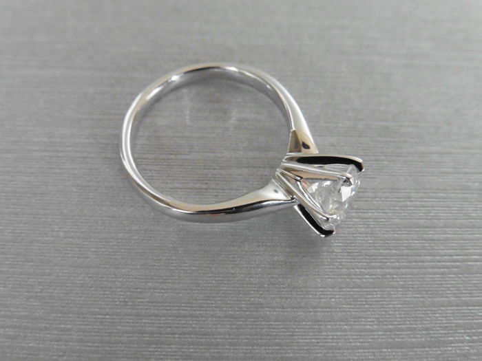 1.16ct Diamond solitaire ring with a brilliant cut diamond, H colour and si3 clarity. Set in - Image 3 of 3