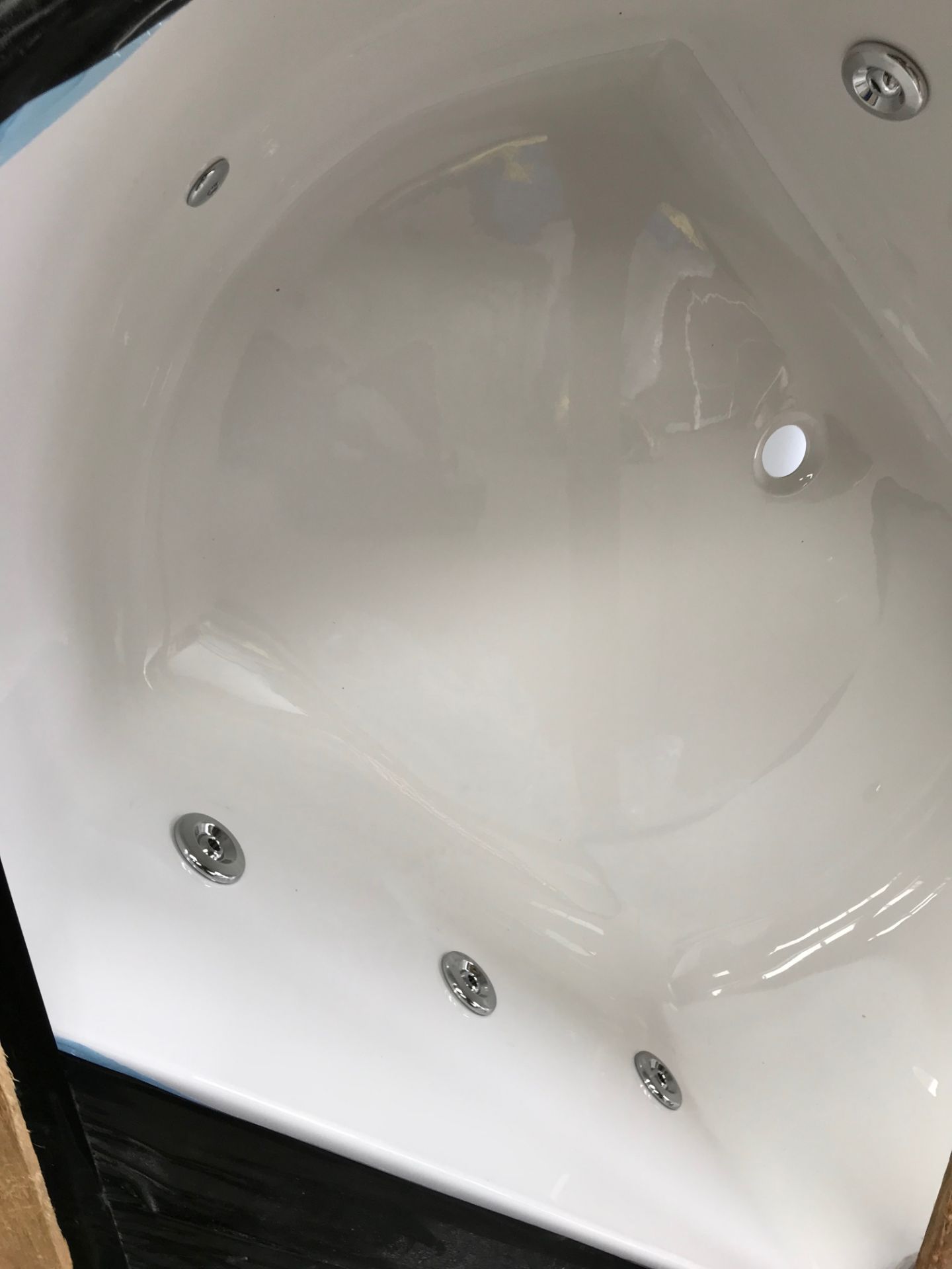 1 x OLNEY LUXURY CORNER BATH GOLD WHIRLPOOL - Image 6 of 21