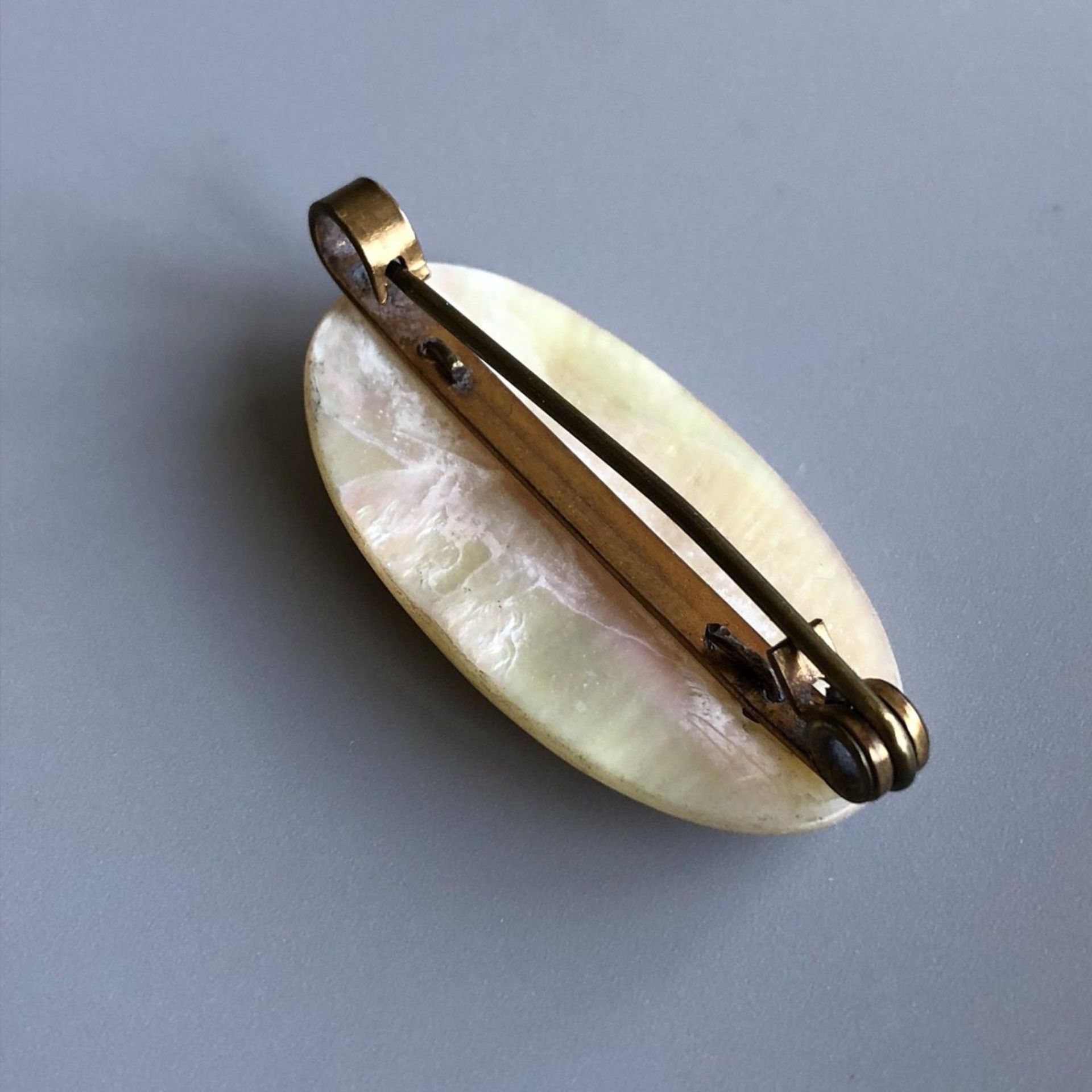 Original Antique Carved Mother of Pearl Oval Shell Gift for Mum Brooch - Image 3 of 3