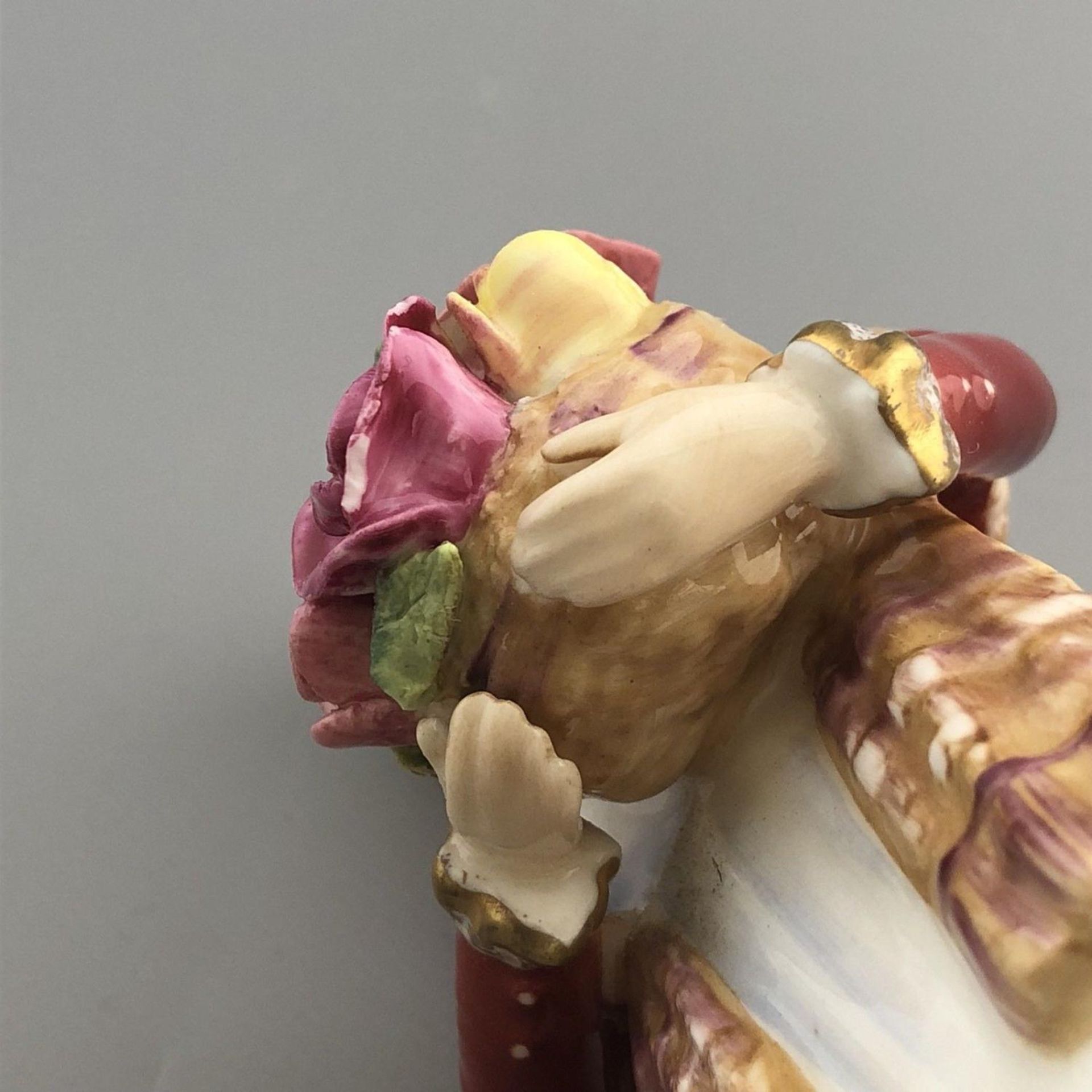 English Porcelain Figurine "Old Country Roses" - Royal Doulton HN 3692 - Image 6 of 7