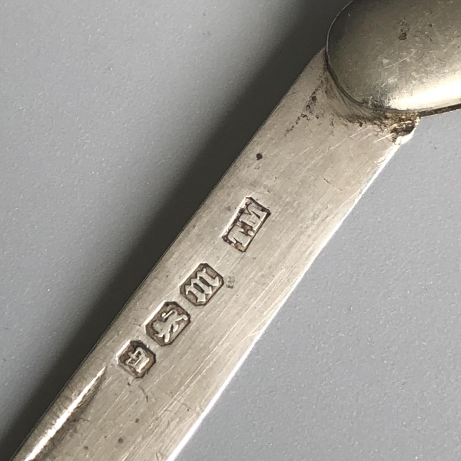 An Edwardian silver and Mother of Pearl Fruit Knife by Thomas Marples - hallmarked Sheffield 1904 - Image 3 of 3