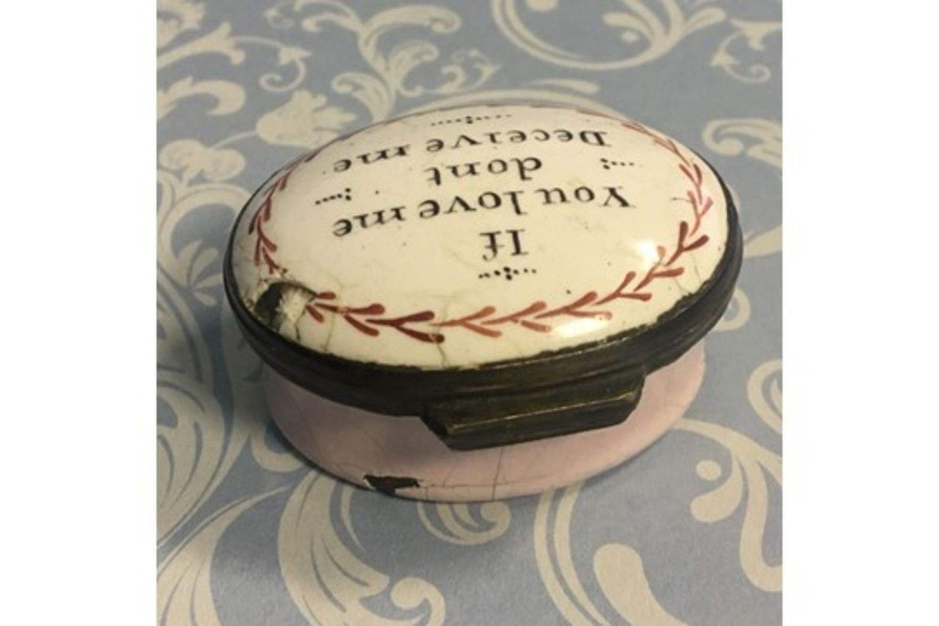 Antique Georgian Bilston Enamel Patch Pill Box IF YOU LOVE ME DONT DECEIVE ME - Image 3 of 8