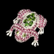 A Charming - Marquise Cut Natural Diopside & Round Cut Natural Ruby Frog Ring.