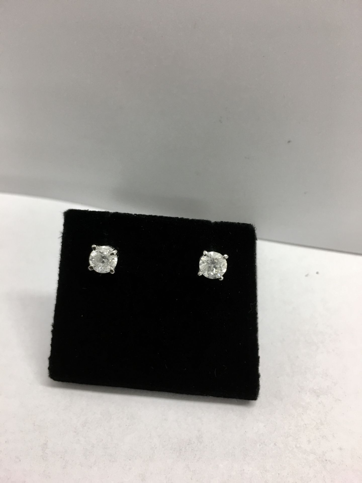 1.00ct Solitaire diamond stud earrings set with brilliant cut diamonds, i1 clarity and I colour. Set - Image 4 of 5