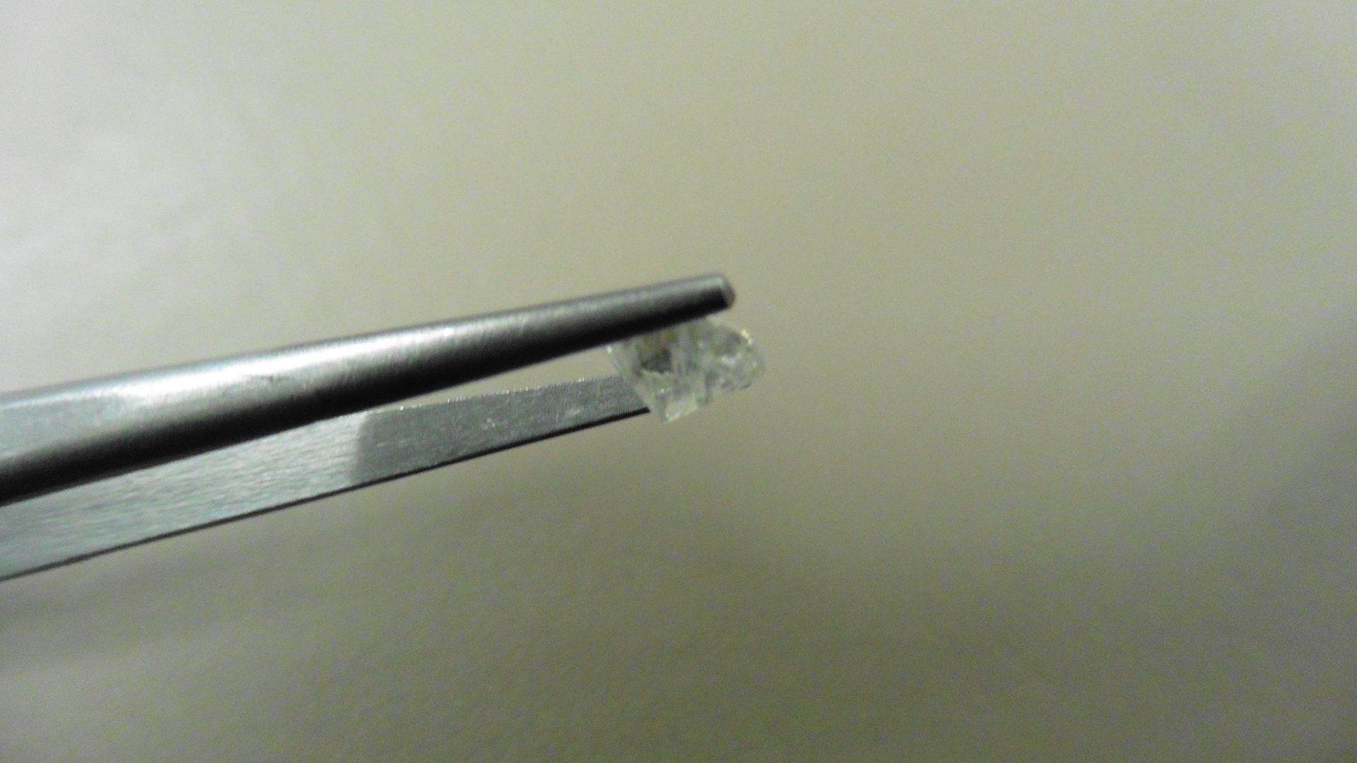 1.01ct Brilliant Cut Diamond, Enhanced stone. H colour, I2 clarity. . Valued at £1490 - Image 3 of 5