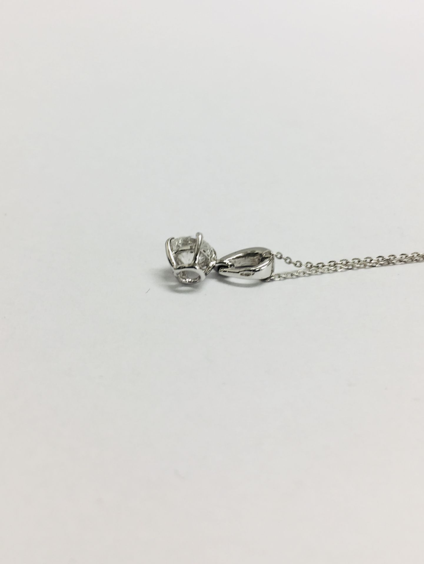 0.50ct diamond set pendant. Enhanced Brilliant cut diamond, H colour and si3 clarity. Diamond set - Bild 2 aus 3