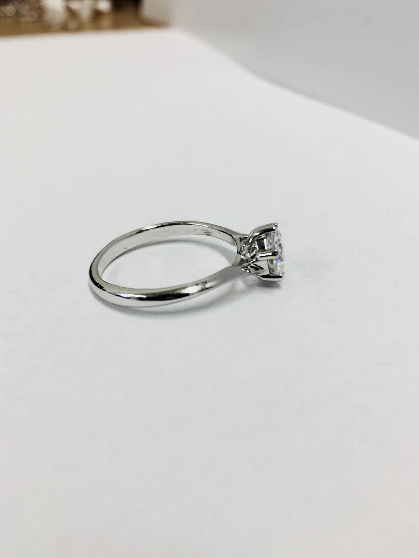 Platinum 6 claw twist diamond solitaire ring,0.50ct brilliant cut diamond h colour vs clarity - Image 6 of 6