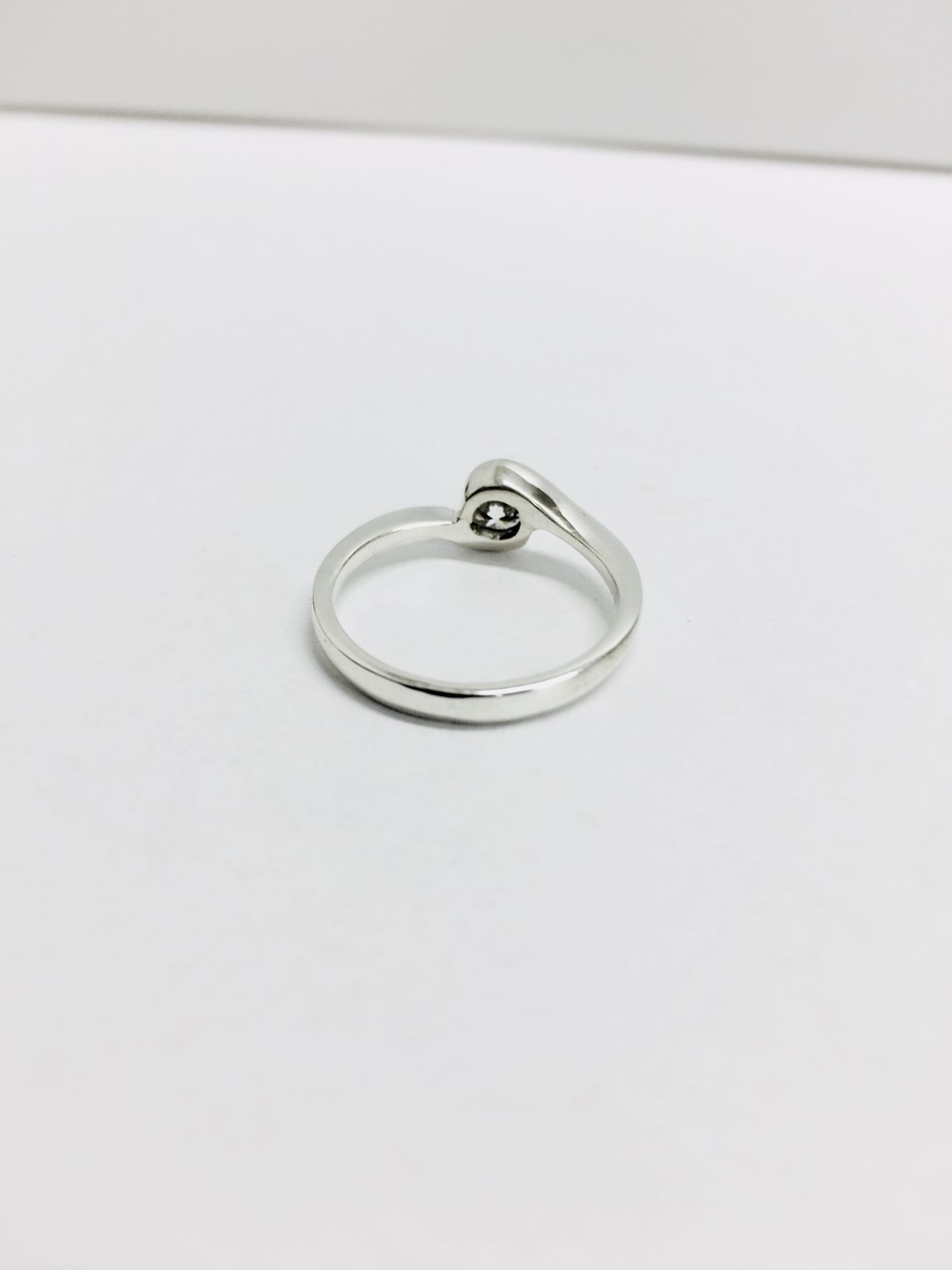 platinum diamond twist style ring,0.50ct vs clarity i colour ,5.89gms platinum,uk size K,uk hallmark - Image 3 of 4