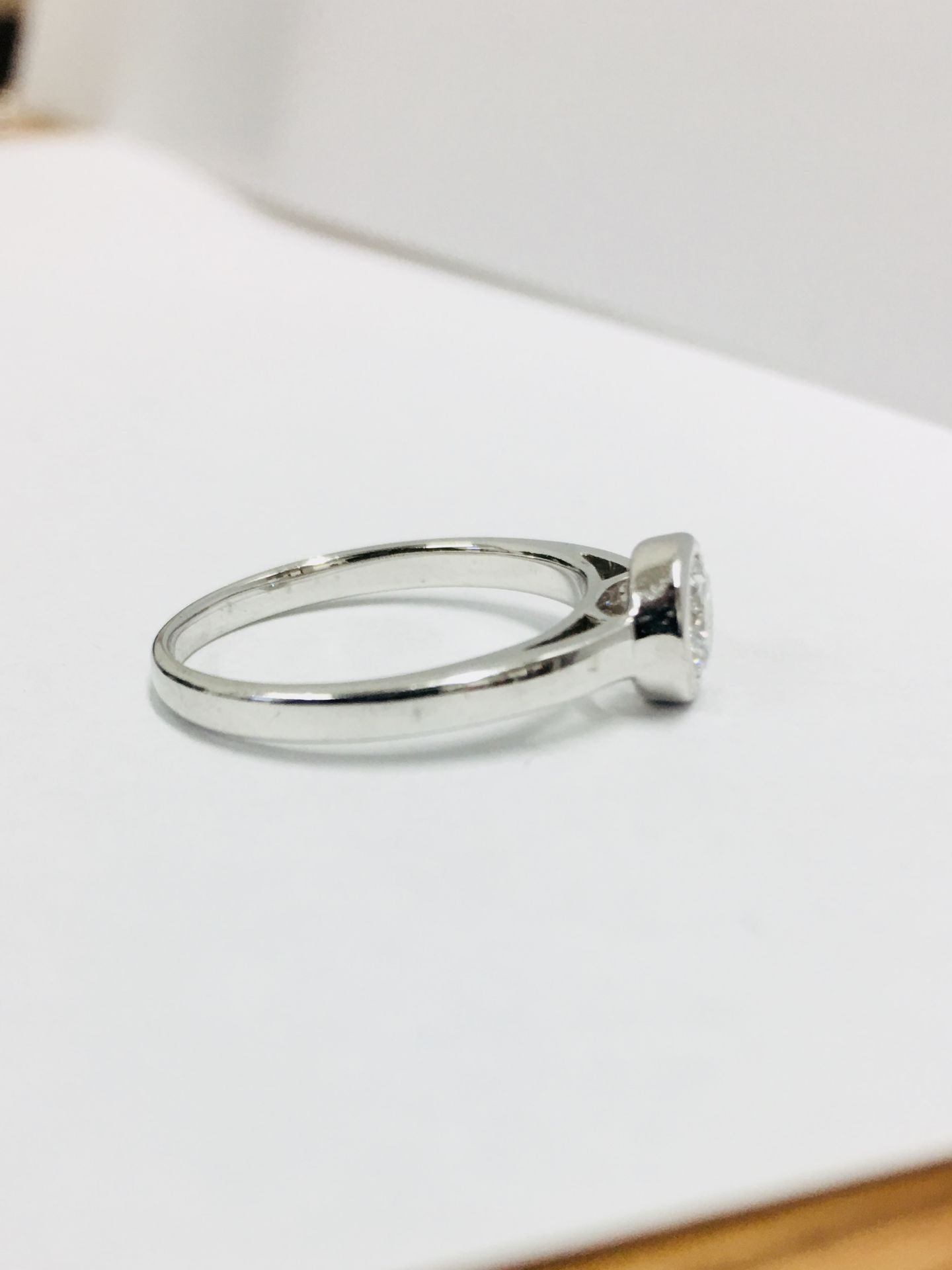 Platinum diamond solitaire ring,0.50ct brilliant cut diamond h colour vs clarity (clarity enhanced) - Bild 3 aus 4