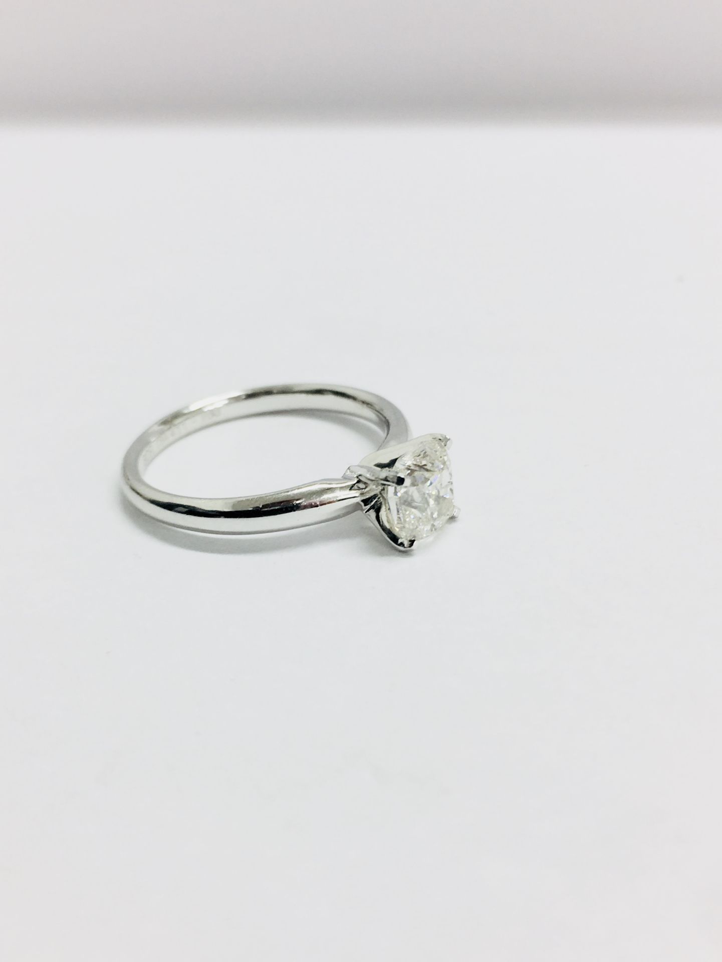 1c t cushion cut diamond solitaires ring,1ct cushion cut H colour vs 1 clarity,platinum setting, - Bild 3 aus 4