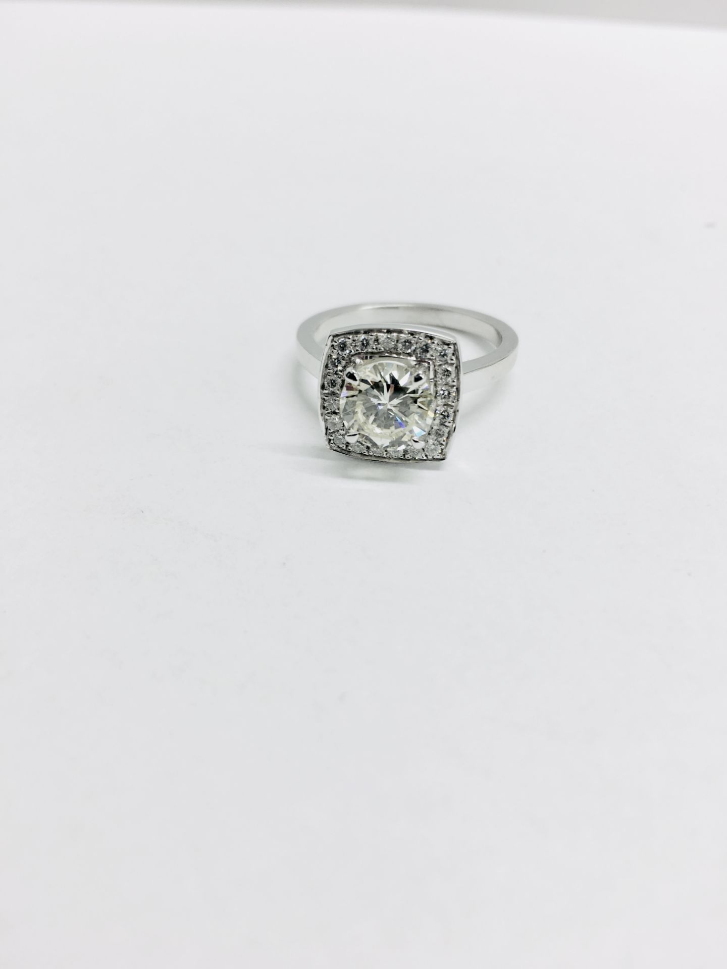 18ct white gold Handmade Halo style ring,0.50ct vs grade h colour diamond(clarity enhanced) - Bild 5 aus 5
