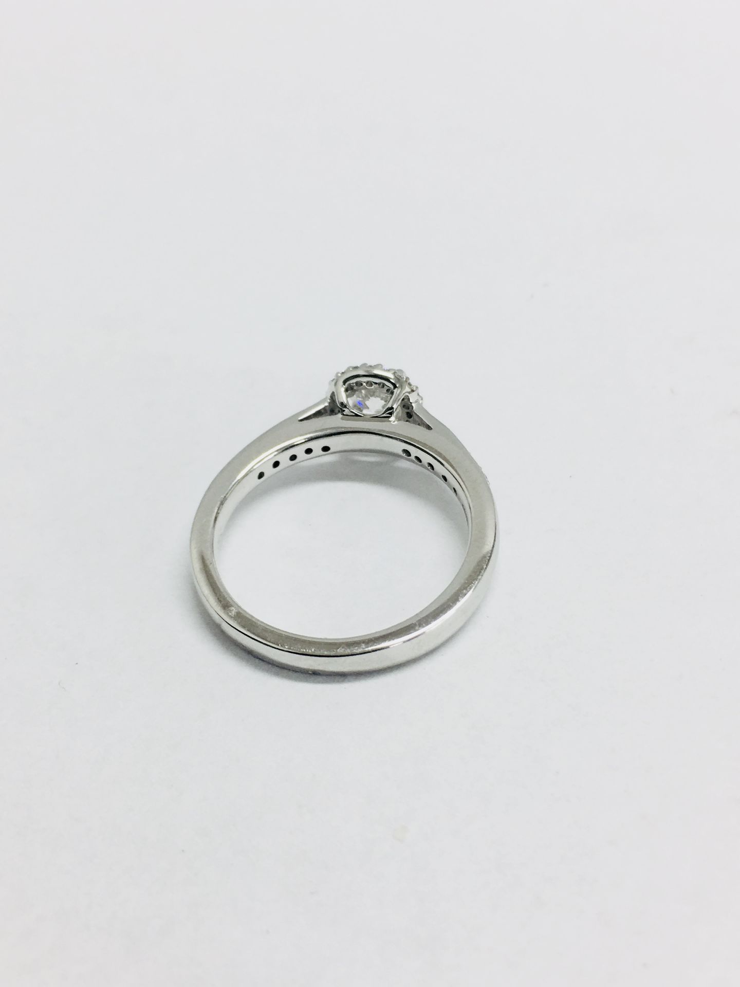 18ct white gold Halo style solitaire ring,0.30ct natural diamond,0.28ct h Colour si diamonds - Bild 4 aus 6