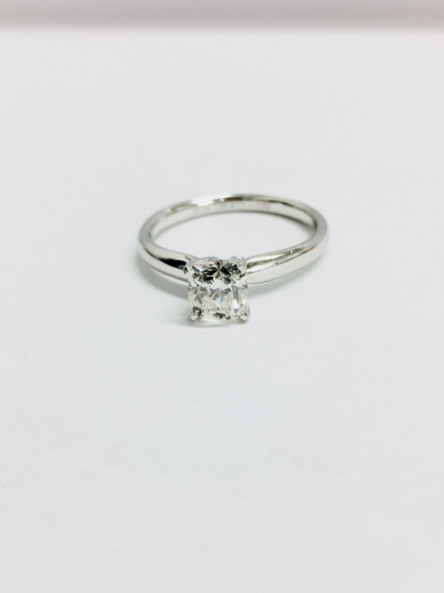 1c t cushion cut diamond solitaires ring,1ct cushion cut H colour vs 1 clarity,platinum setting, - Bild 4 aus 4