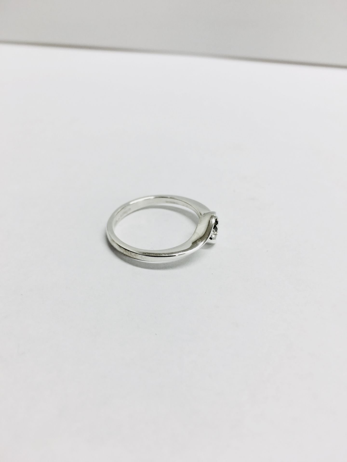 platinum diamond twist style ring,0.50ct vs clarity i colour ,5.89gms platinum,uk size K,uk hallmark - Image 2 of 4