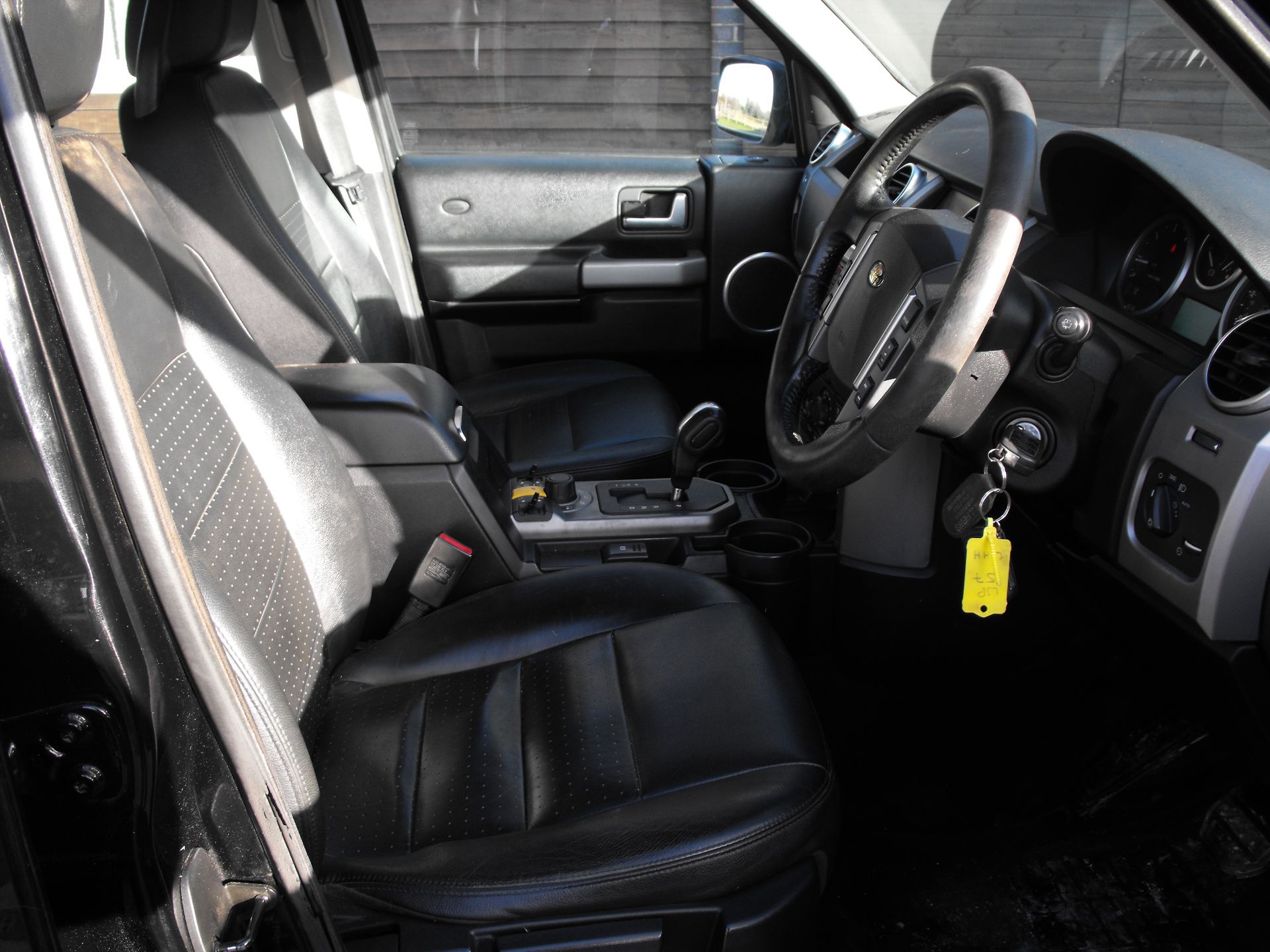 2008, Land Rover Discovery 3 TDV6 - No VAT on hammer. - Image 5 of 10