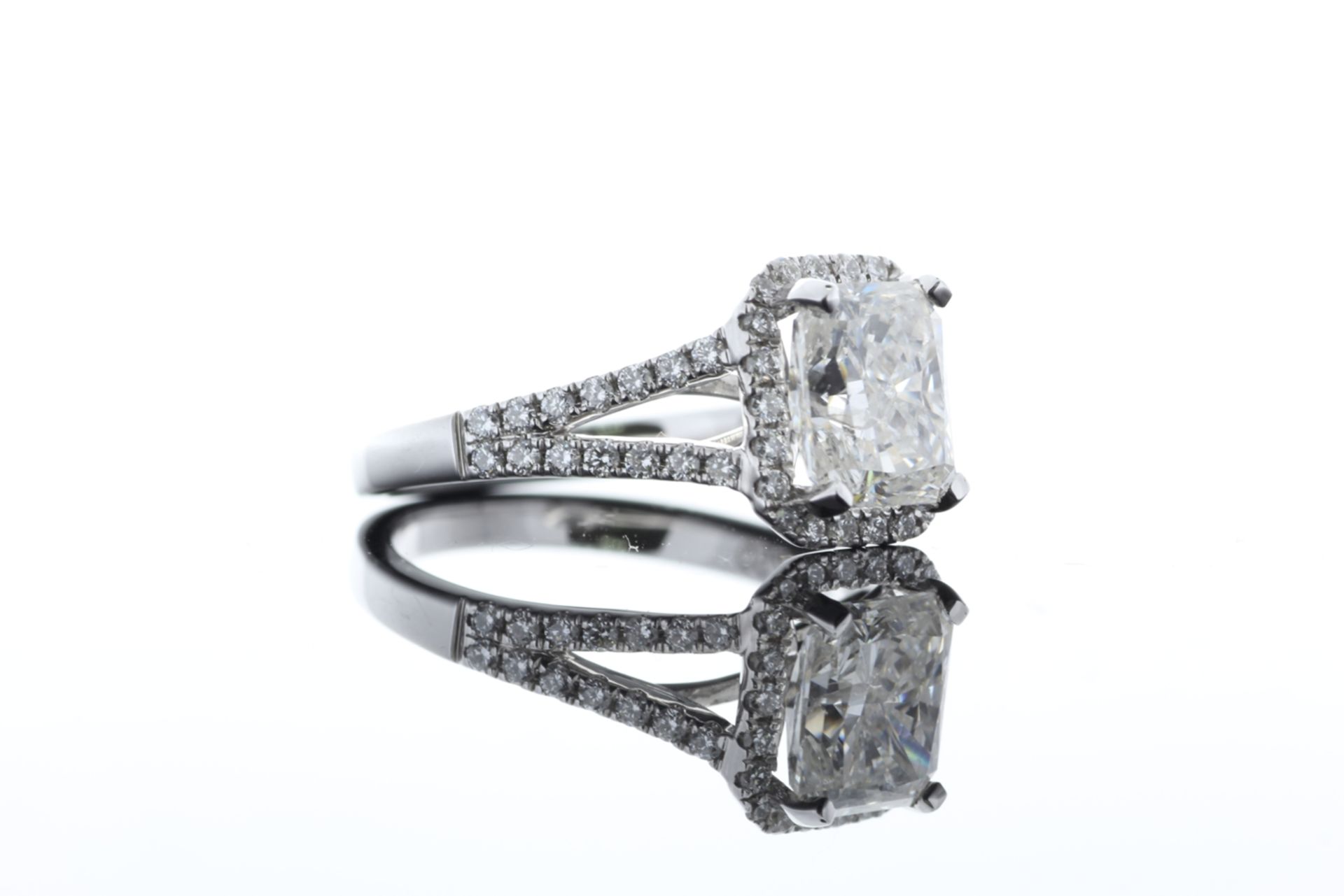 18ct White Gold Single Stone Radiant Cut Diamond With Halo Setting Ring 2.51 (2.01) - Image 67 of 73