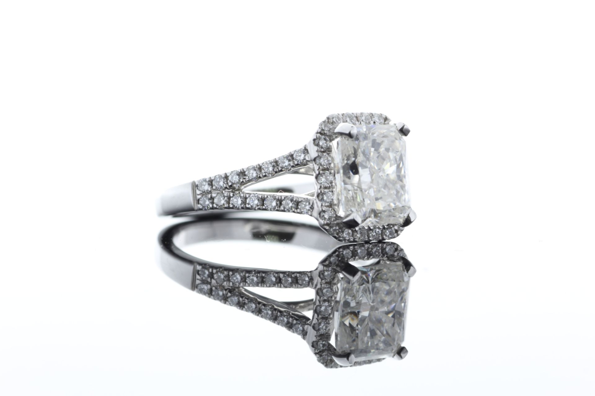 18ct White Gold Single Stone Radiant Cut Diamond With Halo Setting Ring 2.51 (2.01) - Image 68 of 73