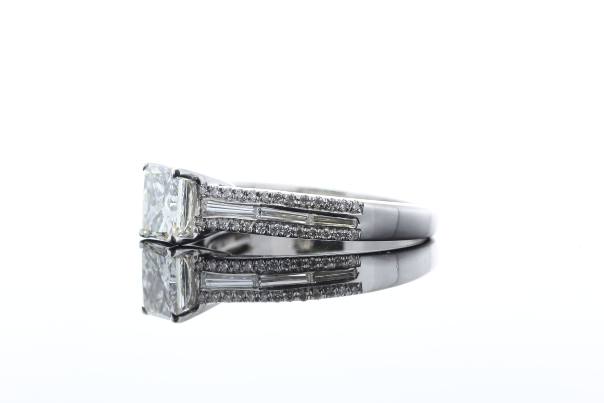 18ct White Gold Princess Cut Diamond Ring 1.55 - Image 15 of 74