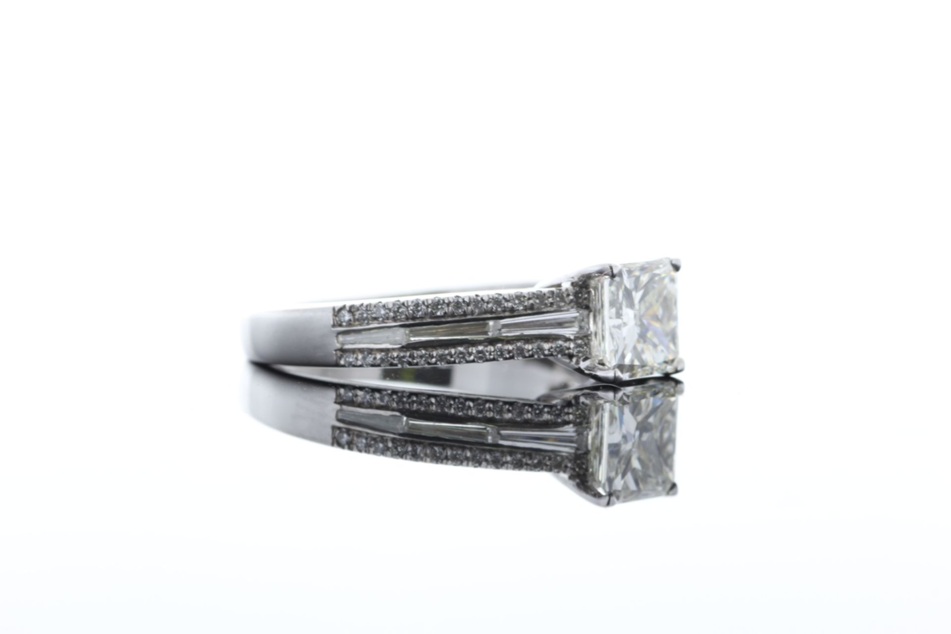 18ct White Gold Princess Cut Diamond Ring 1.55 - Bild 65 aus 74