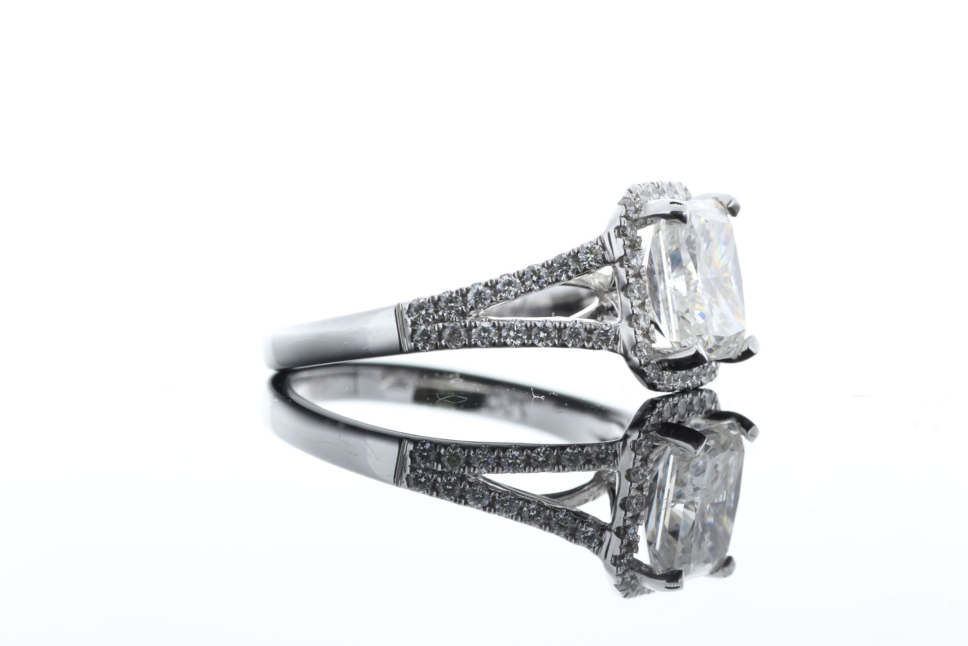 18ct White Gold Single Stone Radiant Cut Diamond With Halo Setting Ring 2.51 (2.01) - Image 63 of 73