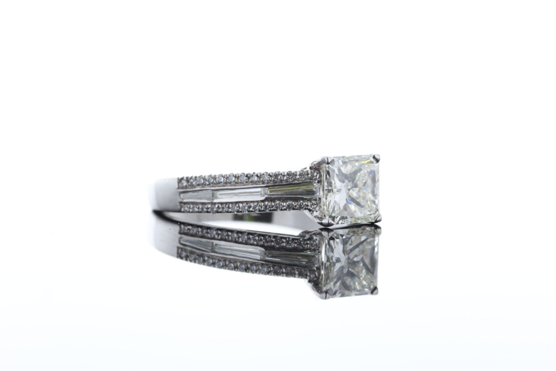 18ct White Gold Princess Cut Diamond Ring 1.55 - Bild 68 aus 74