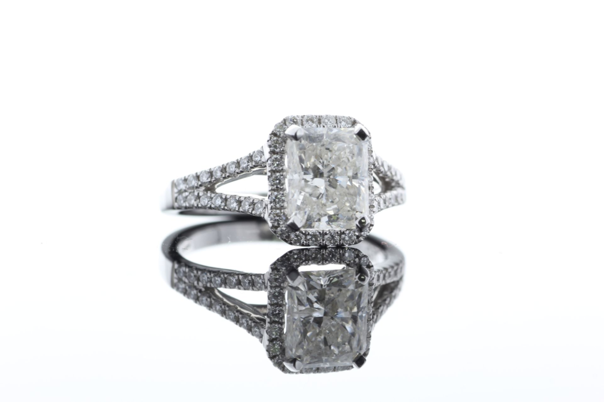 18ct White Gold Single Stone Radiant Cut Diamond With Halo Setting Ring 2.51 (2.01) - Image 72 of 73