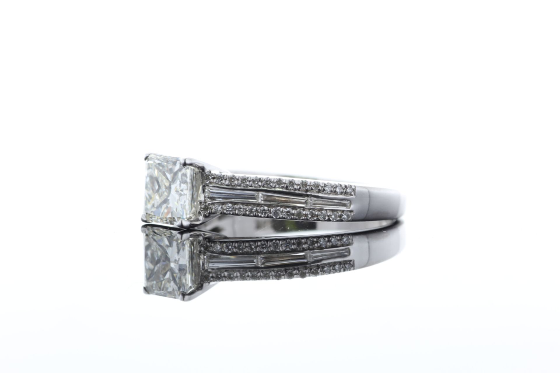 18ct White Gold Princess Cut Diamond Ring 1.55 - Image 13 of 74