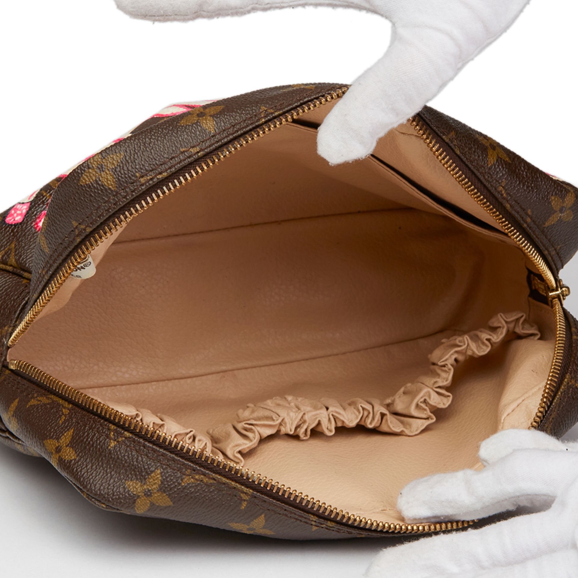 Louis Vuitton Hand-Painted 'Lonely For You Only' X Year Zero London Toiletry Pouch - Bild 7 aus 9