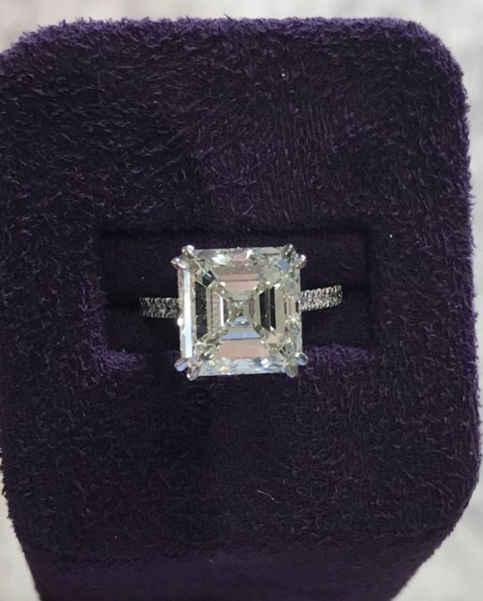 18ct White Gold Single Stone Asscher Cut Claw Set Diamond Ring 7.00 - Image 7 of 8