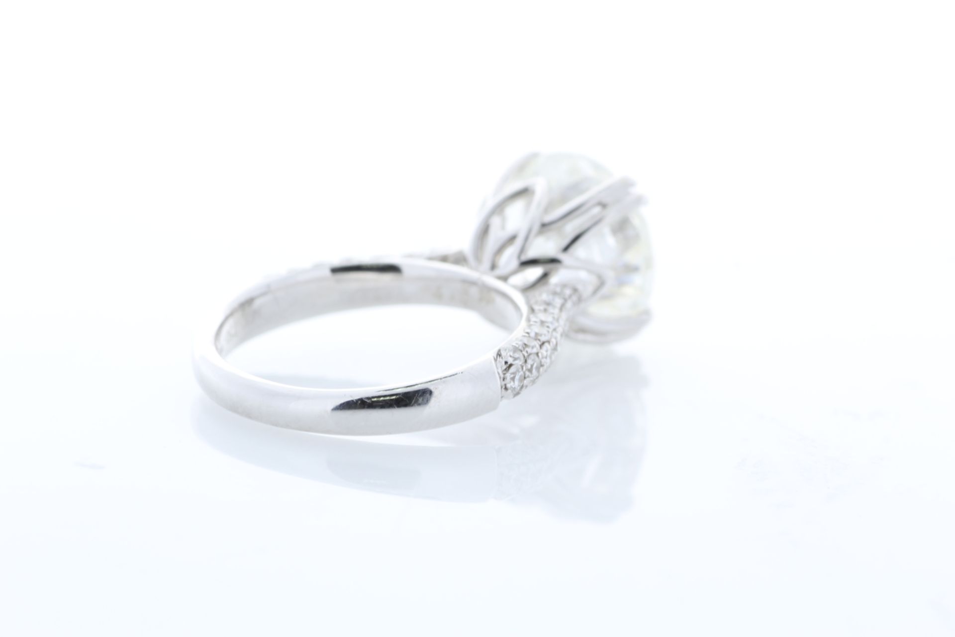 18ct White Gold Single Stone Claw Set With Stone Set Shoulders Diamond Ring 5.00 - Bild 6 aus 16