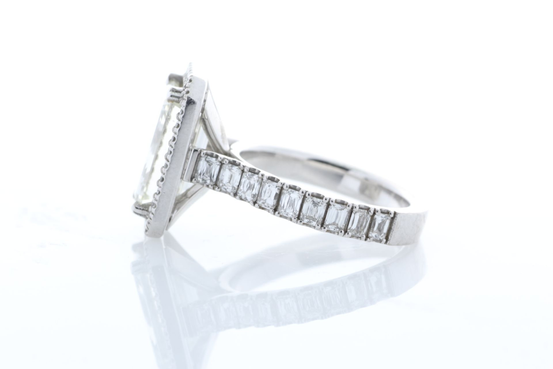 18ct White Gold Single Stone Emerald Cut With Halo Setting Ring 5.00 - Image 3 of 9