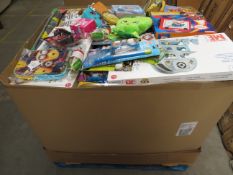 (Os2) Large Pallet To Contain 909 Pieces Of Various Brand New Items To Include: Little Tikes Bowling