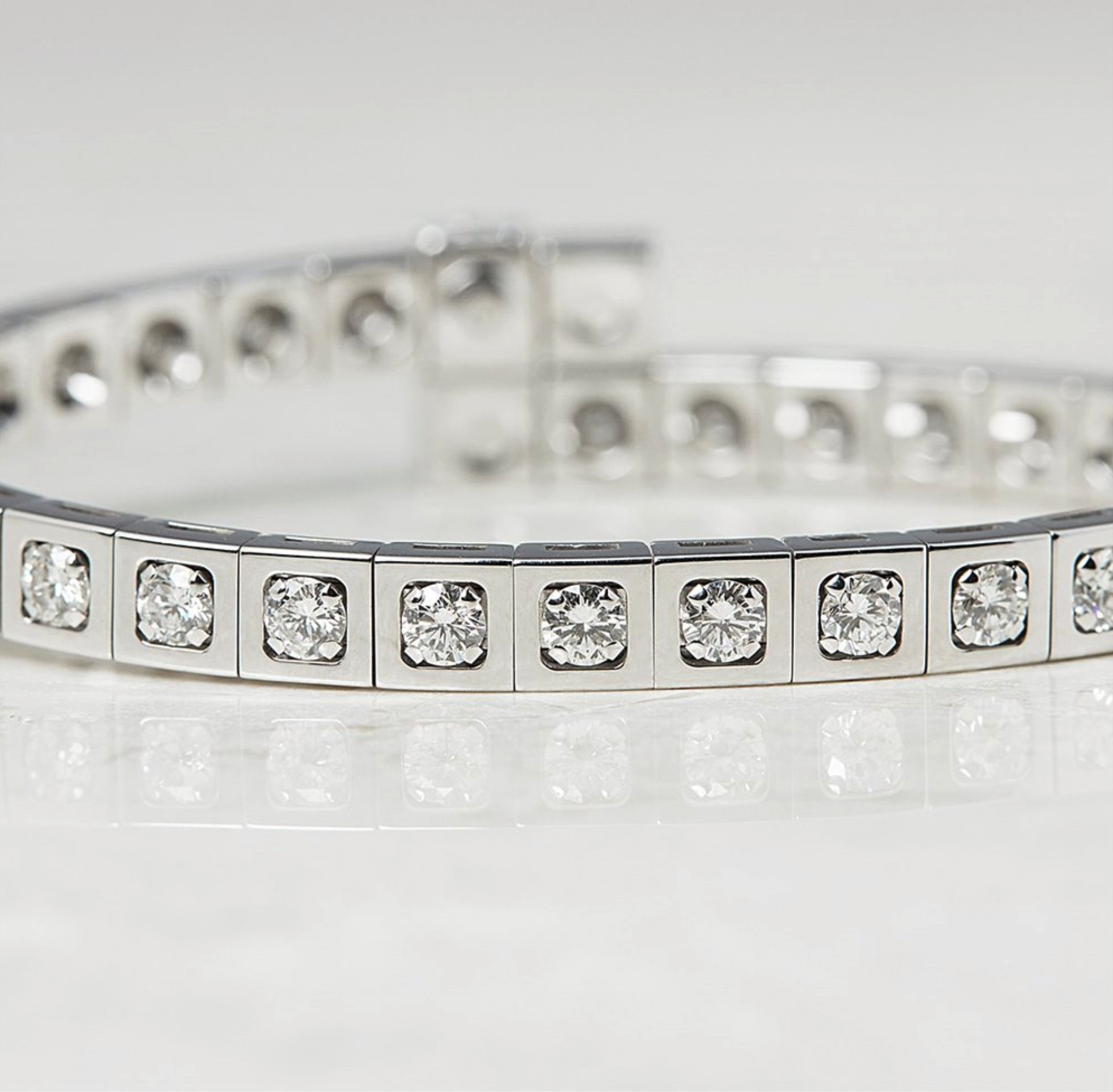 Cartier, 18k White Gold 6.00ct Diamond Tectonique Bracelet - Image 15 of 18