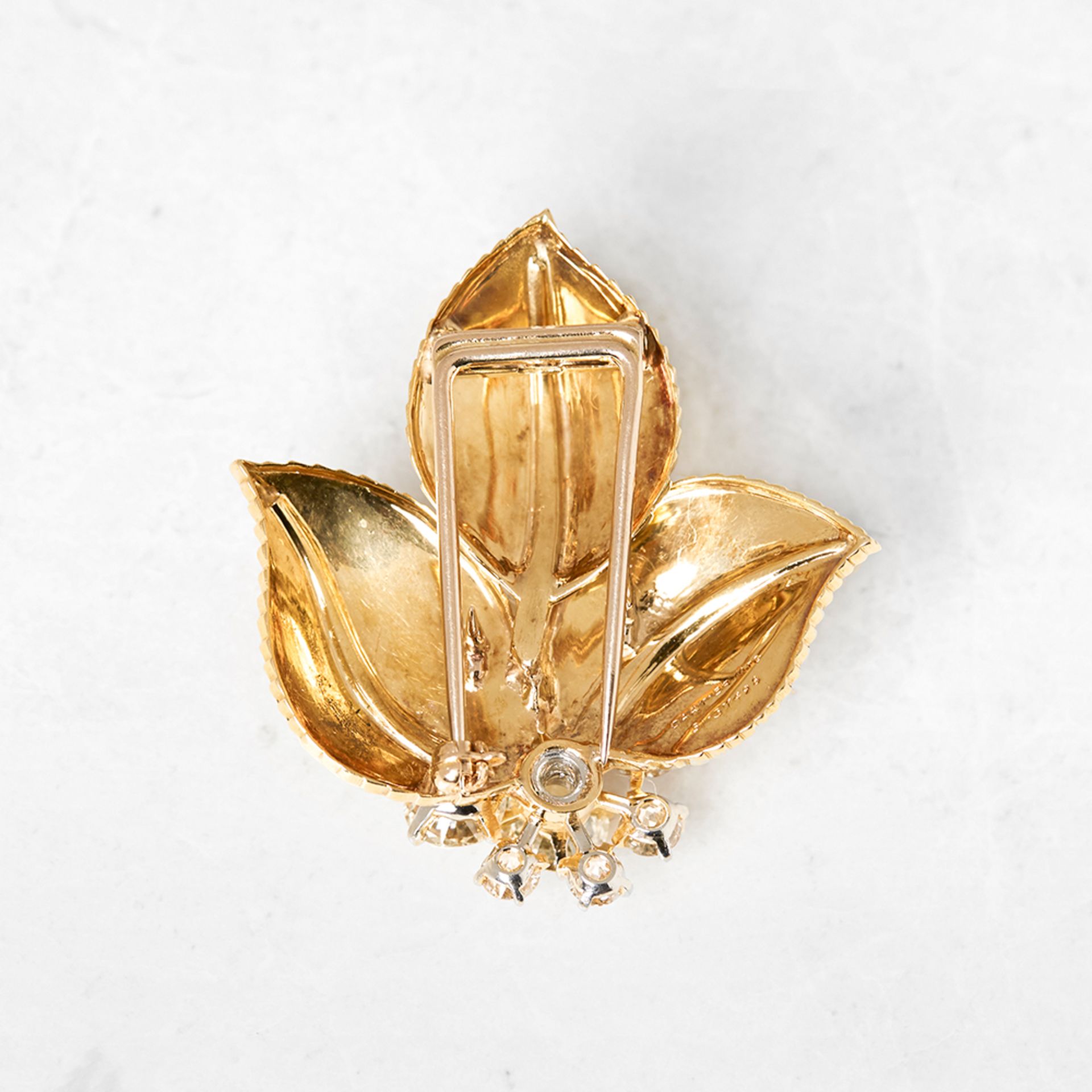 Cartier, 18k Yellow Gold Three Leaf Diamond Vintage Brooch - Bild 3 aus 8