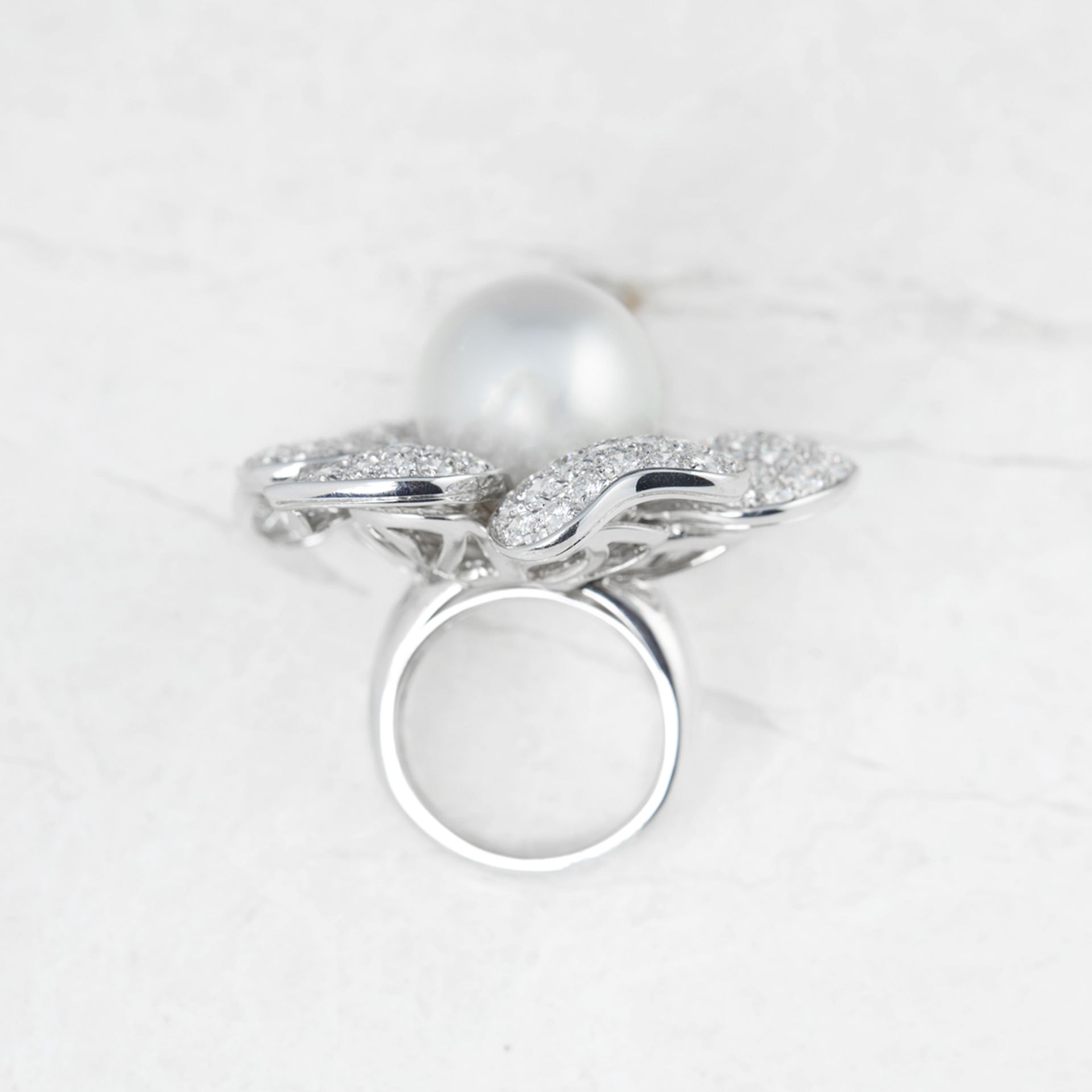 Picchiotti 18k White Gold South Sea Pearl & 7.80ct Diamond Flower Ring - Image 4 of 5