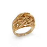 Van Cleef & Arpels 18k Yellow Gold Rope Twist Bombé Ring