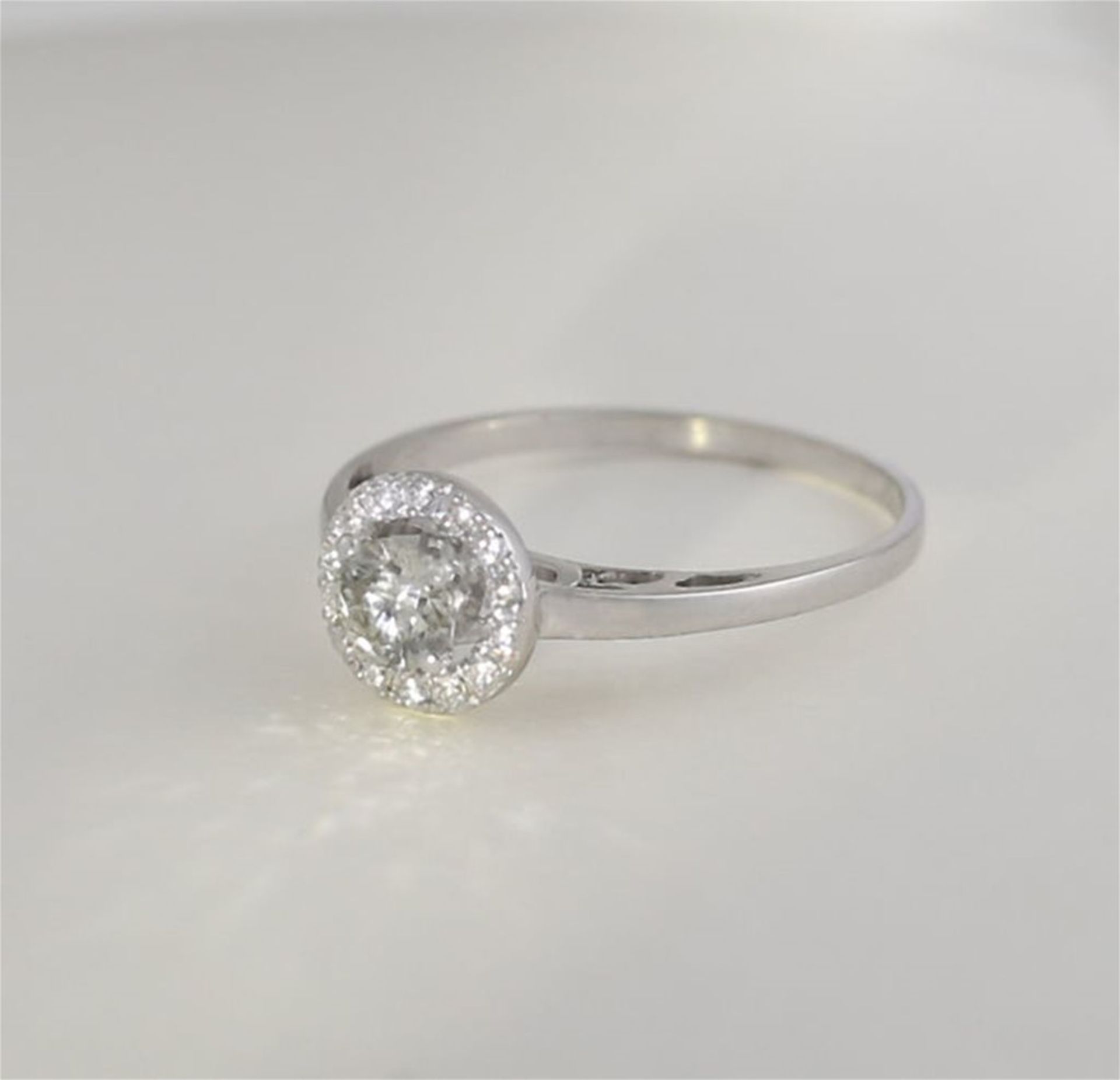 14 K / 585 White Gold Solitaire Diamond Ring - Image 2 of 7