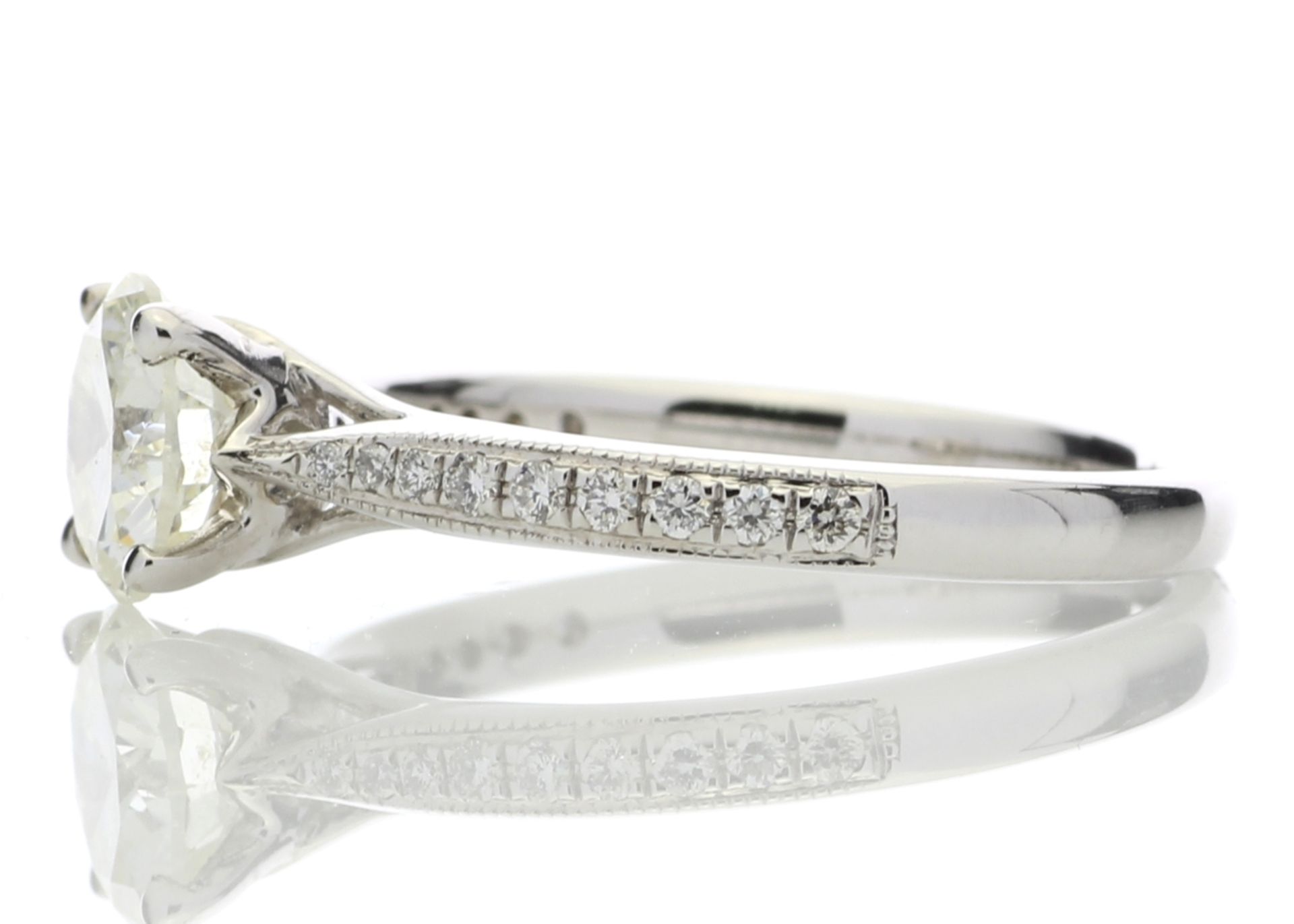 18ct White Gold Single Stone Diamond Ring With Stone Set Shoulders (1.02) 1.15 - Image 2 of 4