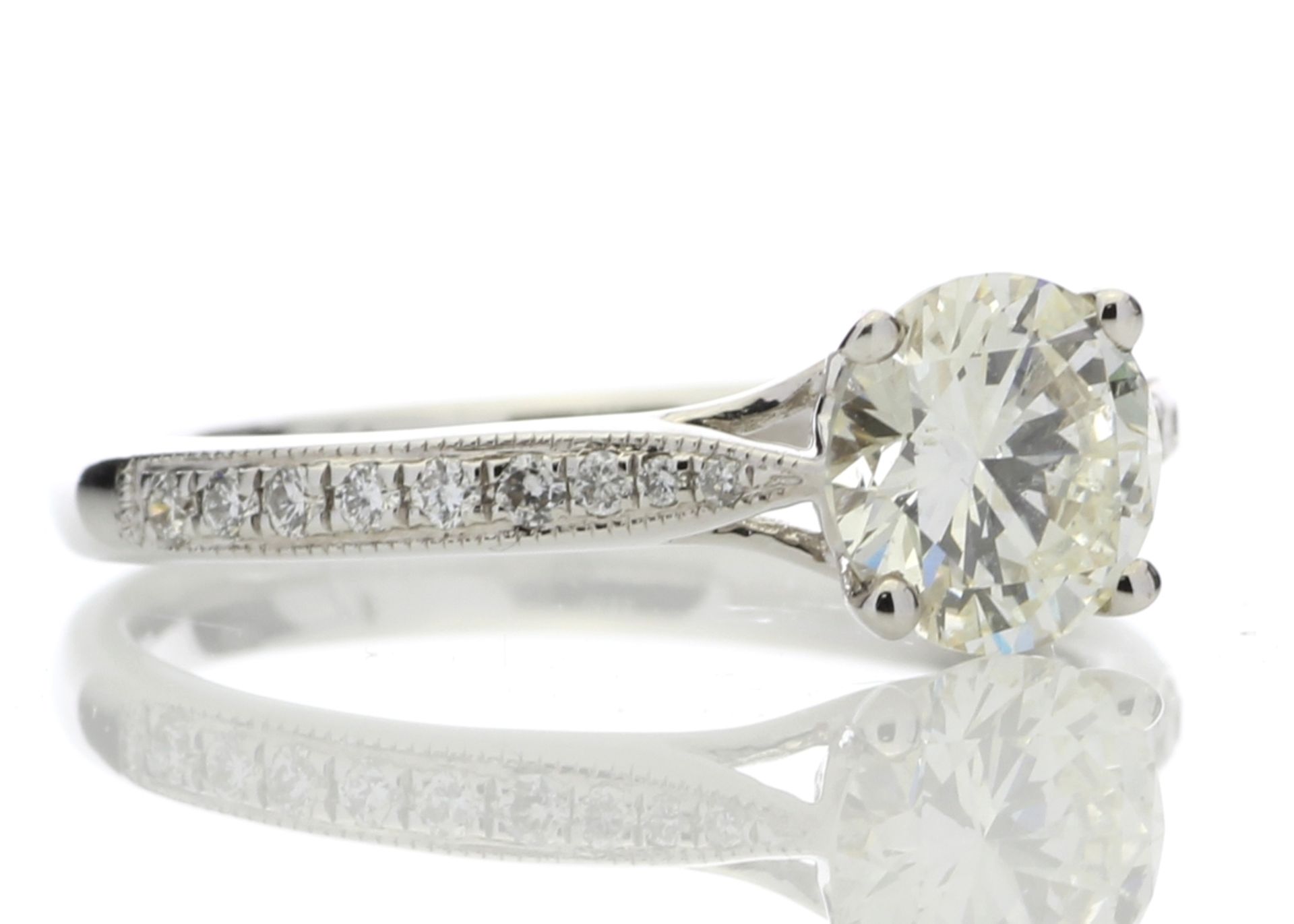 18ct White Gold Single Stone Diamond Ring With Stone Set Shoulders (1.02) 1.15 - Image 3 of 4