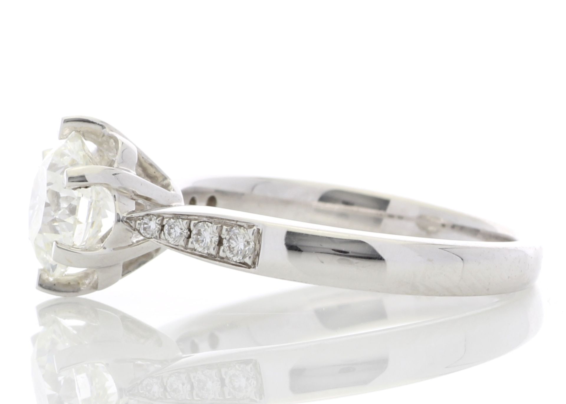 18ct White Gold Single Stone Diamond Ring With Stone Set Shoulders (1.50) 1.61 - Image 5 of 6
