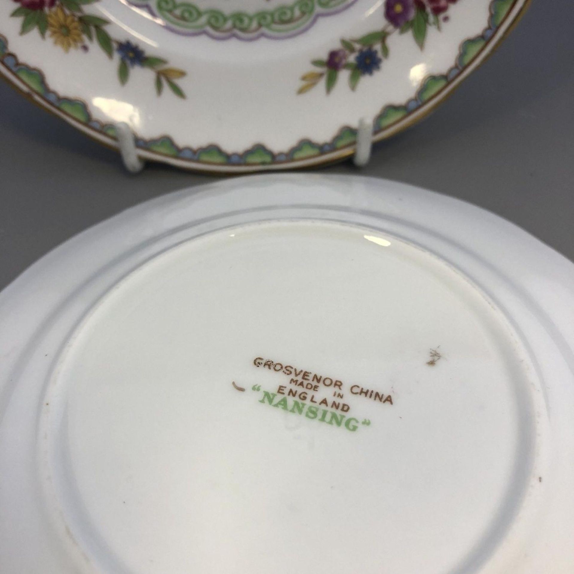 PAIR Vintage Grosvenor porcelain small side Plates NANSING green exotic birds - Image 3 of 3